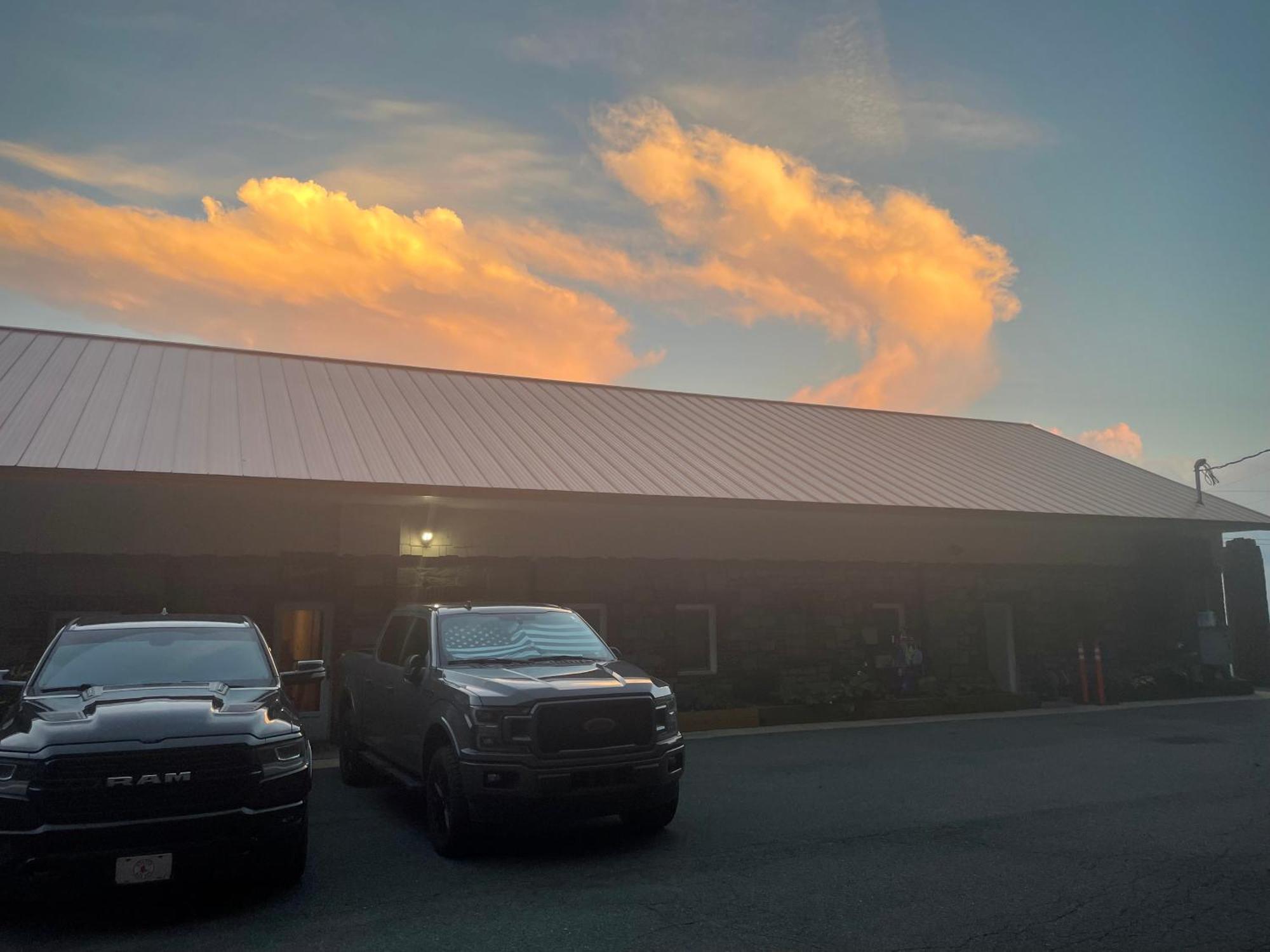 Skyline Village Inn Spruce Pine Exterior photo