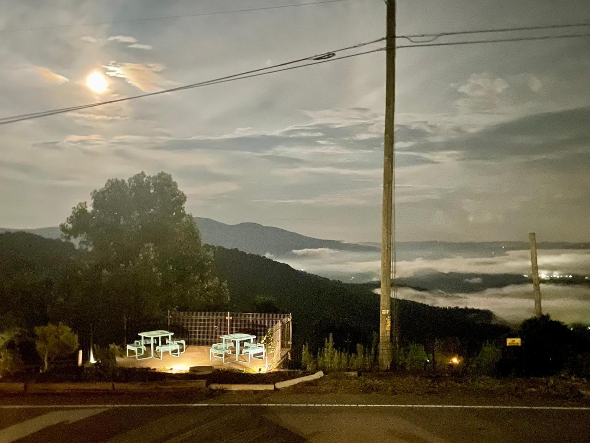 Skyline Village Inn Spruce Pine Exterior photo